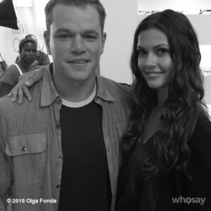 Olga Fonda Instagram - #MondayMemories When #MattDamon photo bombed my selfie on the set of Entourage. #SetSelfie #BTS