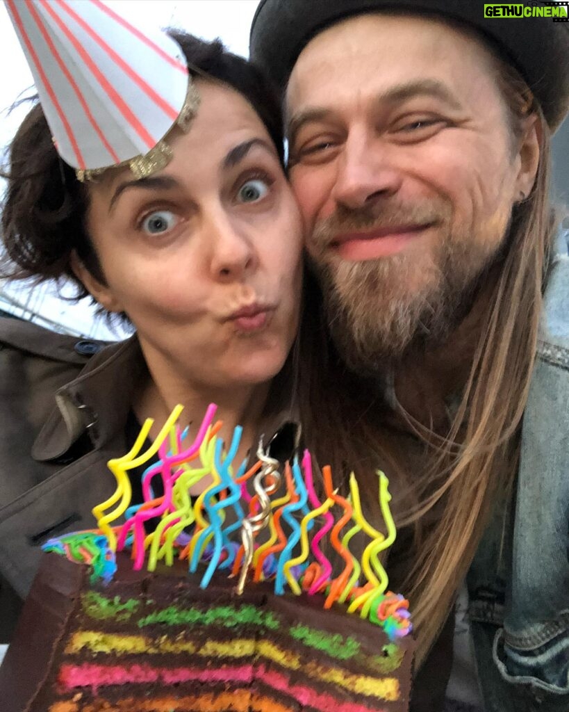 Olga Shelest Instagram - And 25 years is not enough… ❤️ #onelove #onelife #oneblood #happyanniversary @like_i_like