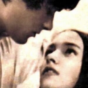 Olivia Hussey Instagram - This shot -to me-Always looked like ‘Romeo&Juliet’🙏❤️🌞#tbt#memories#romeo&juliet#PRshots#love#romance#photoshoots❤️🙌☺️