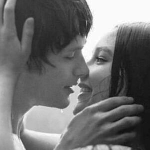 Olivia Hussey Instagram - I love this memory🥰Such a fun shoot❤️#fbf#youngLove#memories#romeo&juliet🙏