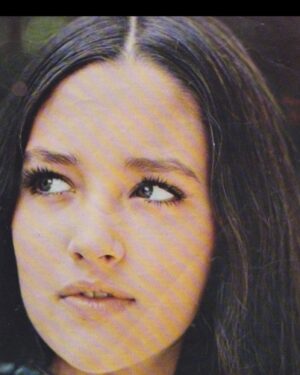 Olivia Hussey Instagram - Good Morning🙏❤️I found this shot of me that perfectly shows my mood today😂Wondering what this week holds for me and how I feel today🤣Have a wonderfulMo day everyone❤️🙏🙌#fun#mondayvibes#newweek#expressions#longhair#love#gratitude#humor#instagood🙏