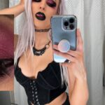 Olivia Kippen Instagram - 🦇🔮✨