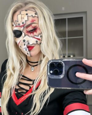 Olivia Kippen Instagram - Late little #Fridaythe13th makeup look. 
#jasonvorhees #HalloweenMakeup #spookyseason #spookyszn #halloween #lover #husband 
#fyp #ihatehashtags also why does my new camera SUCK at focusing.