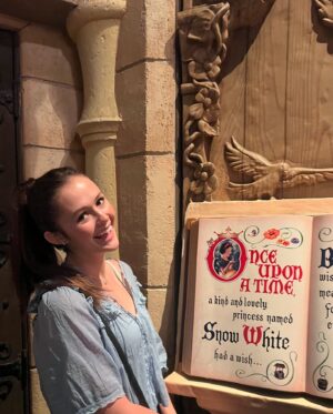 Olivia Sanabia Instagram - MAY!!!!!! 🩵🩵🩵🩵🩵