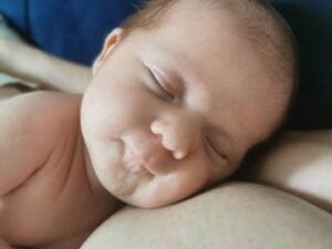 Olwen Catherine Kelly Instagram - To Breastfeed or not to breastfeed - that is the question...
Followed by many many more...

Which formula? Should I structure feed or feed on demand? Should I wake to feed? Can I breastfeed in public? Am I even making enough milk? Should I supplement Vitamin D? Should I pump? Which pump should I use? How often should I pump? When should I pump? Should I drink fenugreek tea? How long should I pump/feed/wait to introduce a bottle and/or soother? What the feck is nipple confusion? Should I allow comfort nursing (again, what even is that and how do I know when its happening)? What vitamins should I take?...

And so on and so forth... 

These are just a FEW of the questions I have typed into google and laboriously pored over the results (mostly when I ought to be napping to make up for lost sleep).

The answer is - your baby, your rules.
This applies to all aspects, not just the topic of breastfeeding.

We started on formula and with much effort (and tears - mine, not Lucy Rose's) successfully converted to the boob. 
This was the right thing for US and OUR baby.
We are still giving a bottle with expressed milk and sometimes formula.
This is how we plan to proceed and so far Lucy has been happy to switch between the two. 🤞
If that changes, it changes and we will accommodate the best choice to keep our baby healthy. 

Whatever you choose to do - follow your instinct, ask for help or advise if you need it,  be malleable - things don't always go the way you imagined they would, and most of all when you are a little further down the line and a 'seasoned' momma - remember that fear of doing something wrong with your little one and don't pass judgment or negative commentary on someone else's choices.

#breastfeedingawareness
#breastfeeding #worldbreastfeedingweek