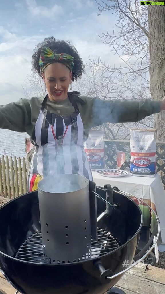 Omallys Hopper Instagram - There’s no better way to celebrate the weekend than with some Kingsford charcoal and a grill. Whether you’re with your family, friends, or both, you’ll have a blast. 🎉 #kingsford #ad @kingsford