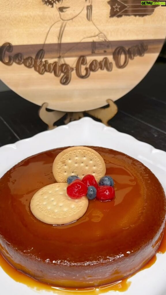Omallys Hopper Instagram - FINALLY … the only dessert you want for this Holiday season! Flan de Galletas María Ingredients: -1 pkg Maria Cookies (7 oz) -2 cans of evaporated milk -1 can of condensed milk -4 eggs -1 tsp vanilla -1 tsp cinnamon powder -1 cup of sugar (for caramel) Bake in oven at 350 for 1 hr