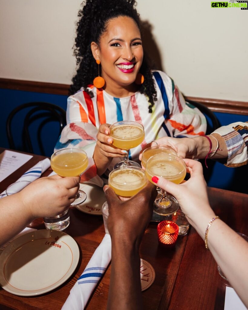 Omallys Hopper Instagram - #ad Hola Mi Gente! Last week I traveled to Miami to with @siascotchwhisky to celebrate the brand’s Cuban roots at the iconic @cafelatrovamiami. SIA is a scotch whisky unlike any other, founded by Cuban American Carin Luna-Ostaseski, who continues to challenge the traditional conventions of scotch. Want to celebrate with SIA like me? Get your own bottle at https://us.thebar.com/products/sia-scotch-whisky/ and use code SIPSPIRITS for free shipping. Celebrating in Miami? Have a SIA whisky cocktail at these local spots. Cheers! @cafelatrovamiami @la.cumbanchamia @salvajemiami SIA Blended Scotch Whisky. 43% Alc/Vol. Imported by Diageo Americas, New York, NY. Please drink responsibly. Don’t share with anyone under 21.