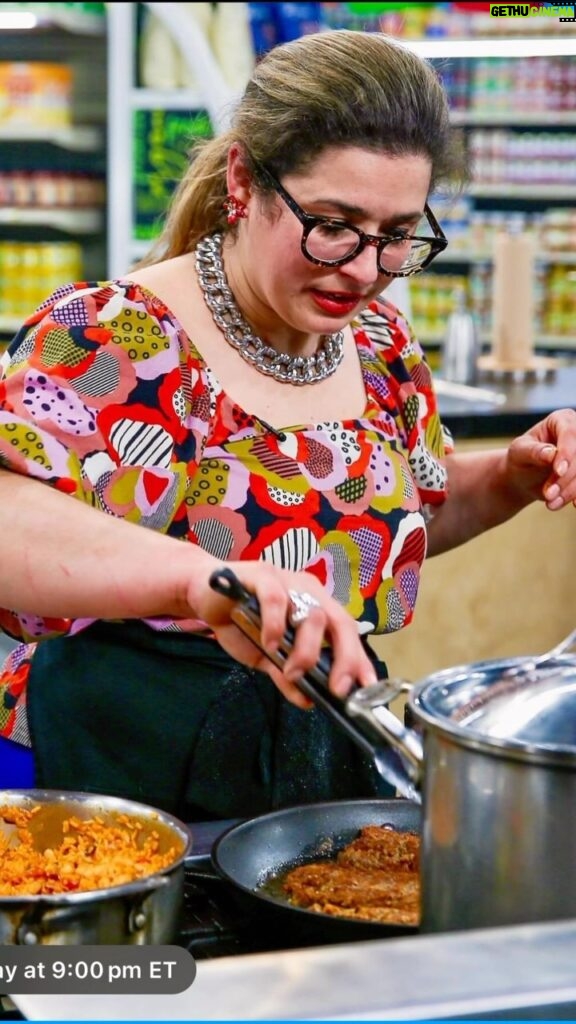 Omallys Hopper Instagram - @littlesisterpvd Making us Proud tonight on #guysgrocerygames on @foodnetwork tonight at 9pm EST…… YOU DON’T WANT TO MISS IT!!! @milena.pagan Doing Big things in Little Rhody, making all of us proud 💃🏽🇵🇷💃🏽🇵🇷💃🏽🇵🇷