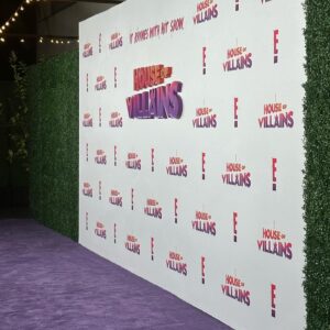 Omarosa Manigault Instagram - We had a ball at the #HouseOfVillains Premiere!!! Tune in October 12th only on @eentertainment 😈👍🏼 #aldc #abbylee #aldcalways #abbyleemiller #e #enews #eentertainment #abbyleedancecompany