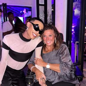 Omarosa Manigault Instagram - We had a ball at the #HouseOfVillains Premiere!!! Tune in October 12th only on @eentertainment 😈👍🏼 #aldc #abbylee #aldcalways #abbyleemiller #e #enews #eentertainment #abbyleedancecompany