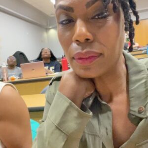 Omarosa Manigault Instagram - Last day of the semester photo dump! 💙💛
#lawyerloading🎓📚⚖️ 
#HBCU