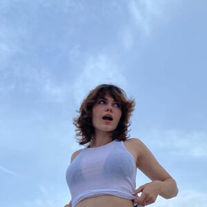 Oona Laurence Instagram - i am 19 years old