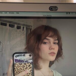 Oona Laurence Instagram - %*%*%*duality~~~~*,*~*✌️✌️❣️😍❣️❤️👍☯️☯️🧚‍♀️☯️💭💭💭