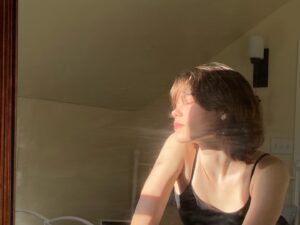 Oona Laurence Instagram - 🐞