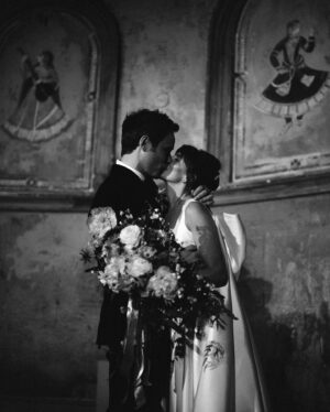 Ophelia Lovibond Instagram - Paper ❤️ Hubba husband @henrypettigrew #oneyearanniversary #timeflies #paperanniversary #wiltonsmusichall #paperlove @wiltonsmusichall @naomigogginphotography @halfpennylondon @wormlondon