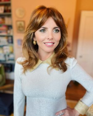 Ophelia Lovibond Instagram - Dolled up for the @britishvogue @netflix @Bafta party 🇬🇧 @justinejenkins #londontown #paintthetown #vintage #wearvintage #studio54 #vogue #netflix #bafta @voguemagazine  #vogueparty #vintagedress