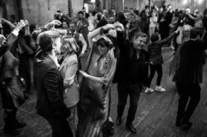 Ophelia Lovibond Instagram - Happy Burns Night! 🏴󠁧󠁢󠁳󠁣󠁴󠁿 Nothing more fun than a ceilidh except maybe a wedding day ceilidh! (Kudos to @janeepstein for stepping in and tying up my train so I could twirl with abandon). And if any brides-to-be are wondering, @halfpennylondon magically designed my voluminous dress precisely so I could dance! 💃🏻 Sláinte Mhath! #burnsnight #ceilidh #danceyourheartout #oidhchebhlasburns #caledonia #🏴󠁧󠁢󠁳󠁣󠁴󠁿 @halfpennylondon @wiltonsmusichall #wiltonsmusichall #meninkilts @naomigogginphotography