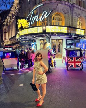 Ophelia Lovibond Instagram - 🌟 SIMPLY THE BEST! 🌟 Birthday bonanza on London’s West End seeing the spectacular @tinathemusical ❤️ @kristinaloveofficial you were ablaze! #tinathemusical #nightonthetown #birthdaybonanza #londontown #simplythebest #tinaturner #paintthetownred