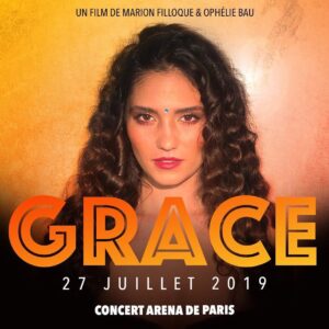 Ophélie Bau Instagram - Les Amis, il y a un an @marionfilloque et moi vous présentions « GRACE », notre première co-réalisation pour le @nikonfilmfestival . 
Nous avons eu l’immense joie de voir « GRACE »  en finale ! 
Merci encore à toute notre équipe !! Et toute l’équipe du Nikon big up a @alexandredino ! 
Pour voir ou revoir « GRACE » rendez vous sur le lien dans ma bio ! 
Quelques photos souvenirs du tournage ! 🤗
Une célèbre icône pop et star des réseaux sociaux est attendue pour le plus grand concert de sa carrière. Tout le monde est là, ce soir. Sauf Grace.

💛💛