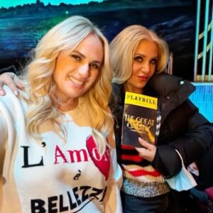 Orfeh Instagram - My DEAR gloriously, genius @rebelwilson’s book “REBEL RISING” IS OUT TODAY❤️‍🔥💥🙌🏻 It’s an absolute “can’t put it down once you open it up” FIERCELY honest, funny & incredibly candid glimpse in to Rebel’s riveting Hollywood journey that has led her to such incredible (and well deserved) success🙌🏻💯💥 Get your copy ASAP, you’ll thank me later💖 And please enjoy some moments from our time at the fantastic @bwaygatsby last night⭐️😍 Big 💖 to my fave scene stealer, @egroove & the rest of the phenomenal cast🤩🥰
.
.
.
#rebelwilson #rebelrising #author #book #nyc #broadway