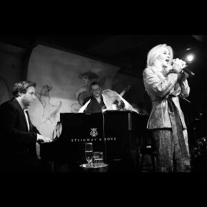 Orfeh Instagram - A proper #tbtuesday to the last night of our concert residency @cafecarlyle ⭐️🎤 Thank you for making it sooo easy for us and a huge thanks to every one of you that showed up for our Carlyle debut‼️ 
Beautiful b & w photos of us on stage courtesy of David Graziano💫 
.
.
.
Glam: @deartyler @dstylemakeupofficial & @isabelmakeupnyc 
.
.
.
@stevenjamail @getfitwithnik @timothyonline @jeremyyaddaw @rootsandgroovesmusic 
.
.
.
#concert #singer #cafecarlyle #nyc #legendsonly #icon