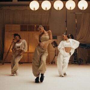 Oriane Serveille Instagram - life is crazyy !!!! A year later, “Back on 74” made it to a worldwide @gap campaign starring South African queen @tyla 🌟 @jungle4eva fam all the wayyyy 🥹 #LinenMoves

Choreographer: @shaylatukolan
Assistant Choreographer: @larsbohte 
Assistant Choreographer: @oriane2504 

Director: @j.lloyd @charliediplacido
Creative : @calvingeorge 
Executive Producer: @matthew_craig @its.emk 

@larsbohte
@oriane2504
@_willwest
@mettebirdy
@maikolo_fekitoa
@diddemie_from
@honeymakwana._
@belen_fab18
@stefano_saa
@benjaminwiill
@dylanmayoral
@zhane.samuels
@naomiferne
@david_cottle
@samuelmenagarcia
@kikzkatika
@mirandajadec
@faatoubah
@jrichi_

Steadicam: Gary Kent @karygent

Campaign Stylist: @carolinenewell
Campaign Stylist: @keeks.johnson
Hair Stylist: Afi Emily Attipoe
Hair Stylist: @x_sjourdan
Manicurist: Lauren H Broe