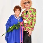 Orietta Berti Instagram - #MadameSisi #love💖 Con Madame Sisì ho condiviso una grande amicizia nata dieci anni fa proprio nel suo locale dove ero ospite. Una bella amicizia al punto che qualche anno fa ho voluto dare il suo nome ad una delle mie amate gattine, per celebrare proprio la nostra amicizia. Un legame speciale che si è consolidato negli anni grazie alla sua meravigliosa capacità di trasmettere un senso magico e speciale nelle serate del suo locale dove l’accoglienza, l’inclusione, la fratellanza, la voglia di divertirsi insieme a mille colori, sono sempre stati protagonisti. Carlo era una persona ironica, positiva e con una energia coinvolgente...ed è stato sempre circondato dal grande affetto della famiglia e dei tantissimi amici ed amiche che gli hanno voluto bene. È sempre stato molto attivo non solo nella sua professione ma anche in tante campagne sociali e di sensibilizzazione. Il mio pensiero e le mie condoglianze vanno ai famigliari e agli amici. Mancherà molto a tutti❤. Ciao caro Carlo e ciao cara Madame Sisì💖 con affetto e stima Orietta @madamesisiartclub #madamesisi #CarloTessari @art.club.disco #love💖 #amicizia #gratitudine
