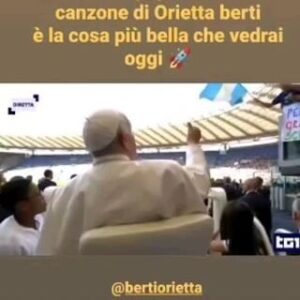 Orietta Berti Instagram - #GiornataMondialedeiBambini ... è stata una giornata speciale con sua Santità Papa Francesco...dallo stadio Olimpico di Roma...#gmb

❤💖💙💗💛🧡💜💚...#ladolcezzadeibambini❤

repost Grazie💖 @cussiddu_off 

#lagiornatamondialedeibambini #worldchildrensday #jornadamundialdelosniños @franciscus @worldchildrensday @rosario_fiorello #unavespain2 #UnaVespaInDue @carloconti.tv @linobanfi_ufficiale @alex.delpiero.10 @antonianobo @zecchinodoro @sabatini_ivana @renatozer0 @albano_official_ @gianluigibuffon @albano_official_ @carolinabenvenga @danti2f @tg1_rai_official @donguicol #stadioolimpico #Roma #love💖  #pace🏳️‍🌈 #GMB
