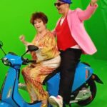 Orietta Berti Instagram - Da noi si balla e si canta sempre, anche nei backstage! 😍 🎶A me basta un Fioreeeee, e torna il buonumore🎶 #VivaRai2 #OriettaBerti #Fiorello #RaiPlay 🛵