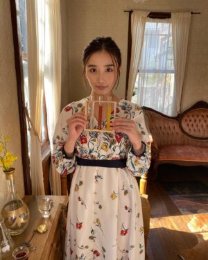 Oto Abe Instagram - BOMB1月号チェックしていただけましたでしょうか？
#ガッチャード　の錬金術に関する試験管などを使って撮影していただきました☺️
お久しぶりのラクマンさんとっても素敵な仕上がりになっていますので是非チェックしてください〜🙌💕