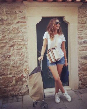 Özlem Conker Instagram - Alır pazar çantamı giderim!🌱