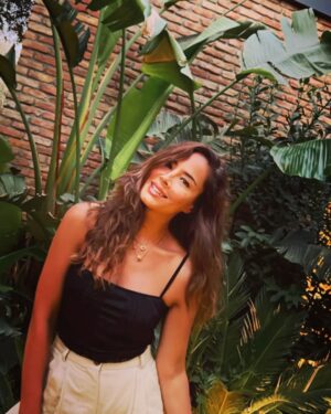 Özlem Conker Instagram - Bence hep yaz olsun🌼Tek mevsim iyidir!
