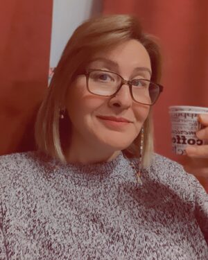 Özlem Türkad Instagram - ☕️✨🌙🚐🎬
Saatimiz: 00:00 👀