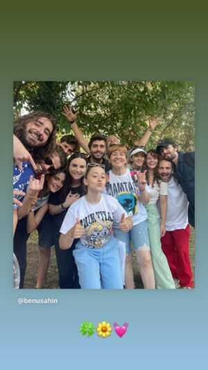 Özlem Türkad Instagram - Bugün😁☘️🤸🏻‍♂️