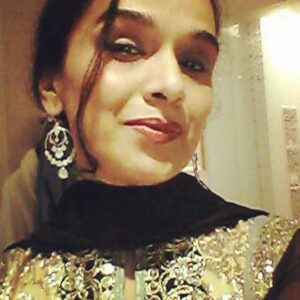 Padmini Kolhapure Instagram - Happy birthday to my darling sister #shivangi 
Keep smiling 💕