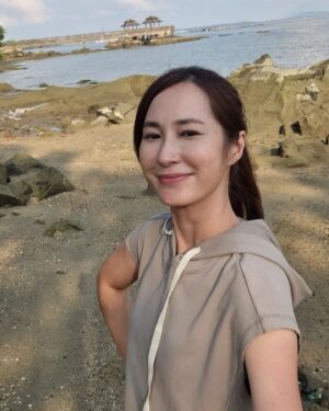 Paige Chua Instagram - I was in Ubin, and I can't remember if I have been there b4.
Did enjoy this little adventure...
But it was such a  hot day!!

Drink up, stay indoors if u have the luxury to do so....
🥵🥵