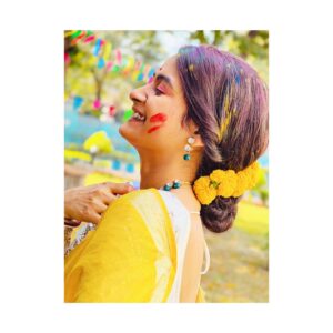 Pallabi Dey Instagram - #GOURI💛
#monmanena #colorsbangla