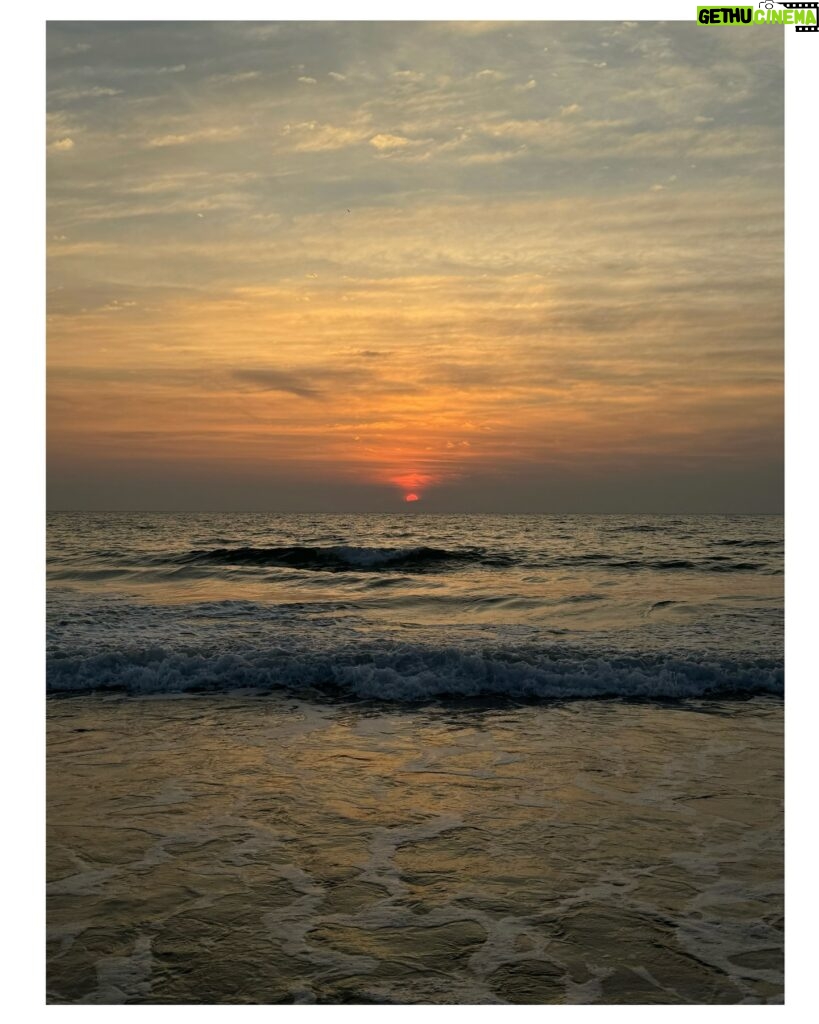Pallavi Patil Instagram - 🌅 . . #sea #naturalcolor #nature #peace #nofilter