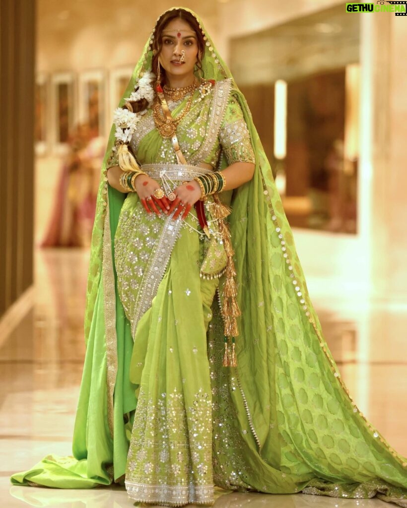 Pallavi Patil Instagram - 💚💚💚 . . Photography by @saneshashank Makeup by @nupuradeshpande_artistry Hair by @hairandmakeupbyradhe Styled by @samprata23 CELEBRTITY management @makeupbyberdesaurabh Saree @royaltasta Jwellery @satyamjewellers Nath @jizajewellerystudio . . #saree #traditional #punetimes #punetimesfashionweek #pallavipatil