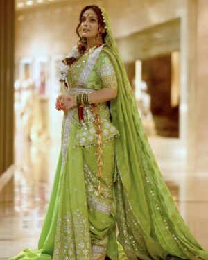 Pallavi Patil Instagram - 💚💚💚
.
.
Photography by @saneshashank 
Makeup by @nupuradeshpande_artistry 
Hair by  @hairandmakeupbyradhe 
Styled by @samprata23
CELEBRTITY management @makeupbyberdesaurabh
Saree @royaltasta
Jwellery @satyamjewellers 
Nath @jizajewellerystudio
.
.
#saree #traditional #punetimes #punetimesfashionweek #pallavipatil