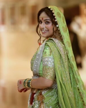 Pallavi Patil Instagram - 💚💚💚
.
.
Photography by @saneshashank 
Makeup by @nupuradeshpande_artistry 
Hair by  @hairandmakeupbyradhe 
Styled by @samprata23
CELEBRTITY management @makeupbyberdesaurabh
Saree @royaltasta
Jwellery @satyamjewellers 
Nath @jizajewellerystudio
.
.
#saree #traditional #punetimes #punetimesfashionweek #pallavipatil