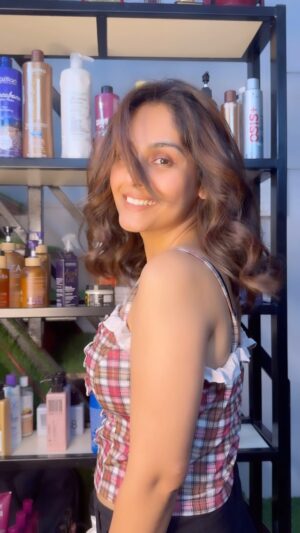 Pallavi Patil Instagram - 🍂🍂🍂
.
.
#haircolor #shorthair #pallavipatil