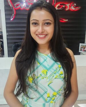 Pallavi Sharma Instagram - New experience ❤️
#salon #new #hairstyle #love