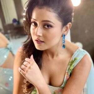 Pallavi Sharma Instagram - Thank u Sandy...❤️
.
.
#pallavi #pallavisharma #actor #actress #bengaliserialactress #kolkataactress #tollywoodactress #tollydiva #tollywooddiva #actress #televisionactress #actorslife #saree #sareelook #sareelove #shoot #photoshoot #serialactress #red #redsaree #saree #sareelook #sareelove