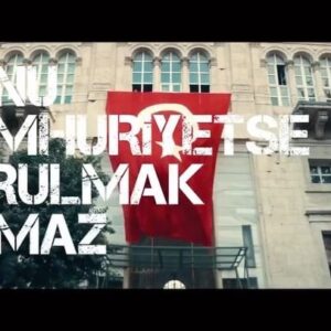 Pamela Spence Instagram - Konu Cumhuriyetse 🇹🇷#yorulmakolmaz Sabancı Holding için seslendirdiğim Cumhuriyet Bayramı filmi🇹🇷🇹🇷
Bu güzel projenin parçası olabilmek gurur verici, emeği geçen herkesin eline yüreğine sağlık

Marka: @sabanciholding 
Yaratıcı ajans: @4129grey 
Yapım şirketi: @autonomy_film 
Yönetmen: Uygar Kutlu
Müzik yapım: @ffwcreativeaudio 
Orjinal Müzik: @athena 
Vokal: Pamela @pembekeci 

https://youtu.be/JTvTfSkN76M