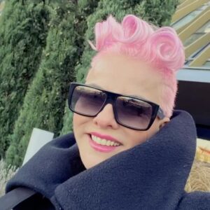 Pamela Spence Instagram - sevgi küpüm💕🥰