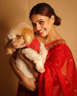 Pamela Mandal Instagram - Romeo & mamma

💕💕#dogsofinstagram #doglover #reels #reelsinstagram #reelsindia #viral #Instagram #instalike #instadaily #like #life #loveofmylife #romeo #mylove #doglife #dogphotography #mylifeline #mylove #family