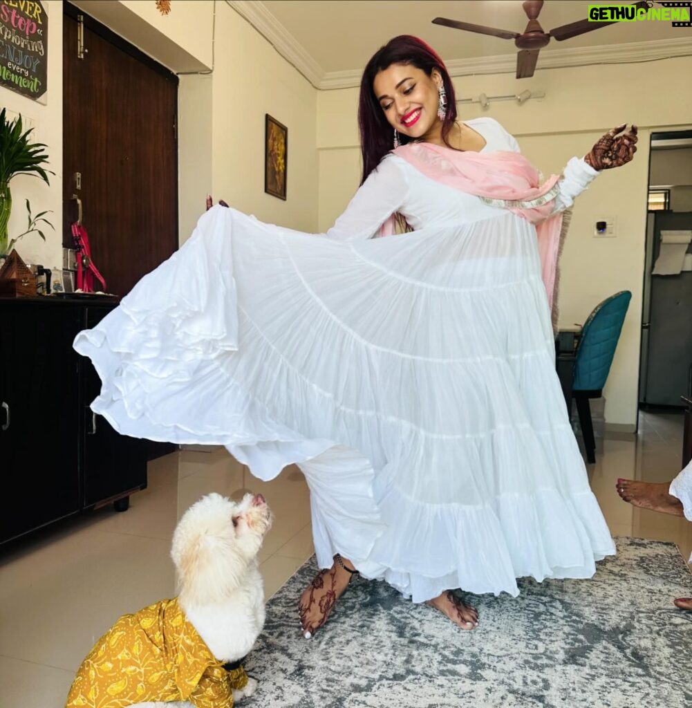 Pamela Mandal Instagram - Eid Mubarak #eid #eidcollection #explorepage #trust #love #instagood #instagram #followforfollowback #followme #photooftheday #bhfyp #instalike #photography #l #instadaily #picoftheday #beautiful #myself #likeforfollow #fashion #smile #followers #bengali #followback #f #sareelove #likesforlike