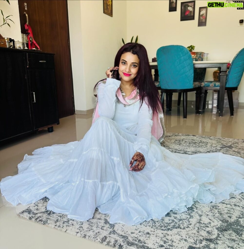 Pamela Mandal Instagram - Eid Mubarak #eid #eidcollection #explorepage #trust #love #instagood #instagram #followforfollowback #followme #photooftheday #bhfyp #instalike #photography #l #instadaily #picoftheday #beautiful #myself #likeforfollow #fashion #smile #followers #bengali #followback #f #sareelove #likesforlike